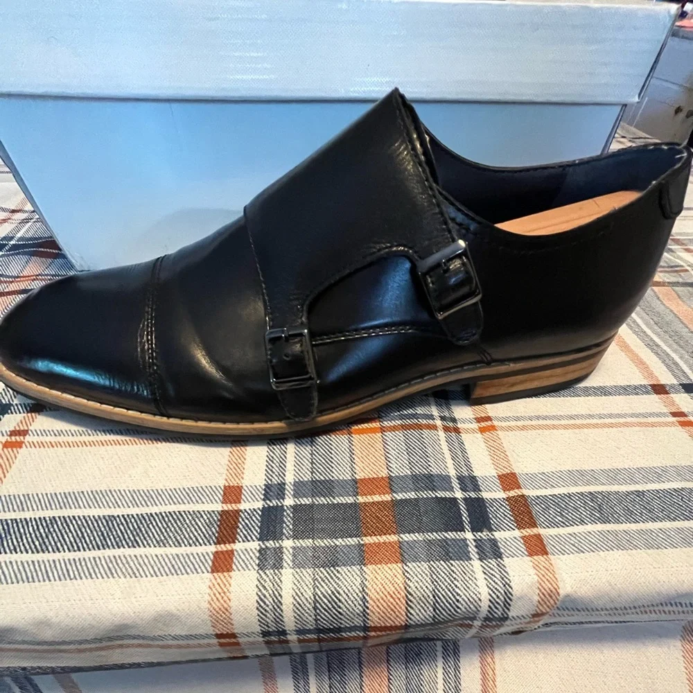 Steve Madden Black Leather 2 buckle dress shoes 10 1/2 - Picture 5 of 9